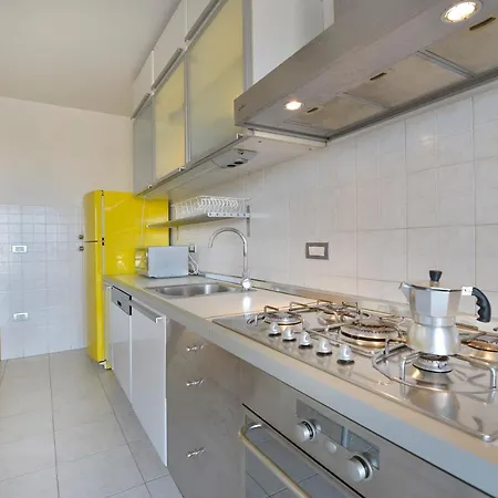 Ur-nest Emilia Levante A *